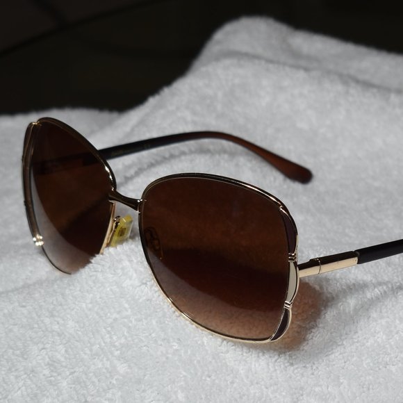 Nanette Lepore Accessories - Vintage Nanette Oversized Shield Sunglasses